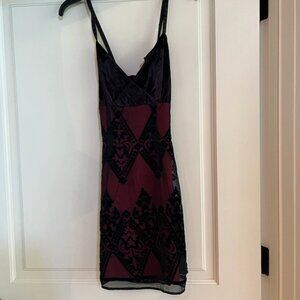 Thrifted - Y2K - 90s - Maroon & Black - Velvet - Mesh - Sz S